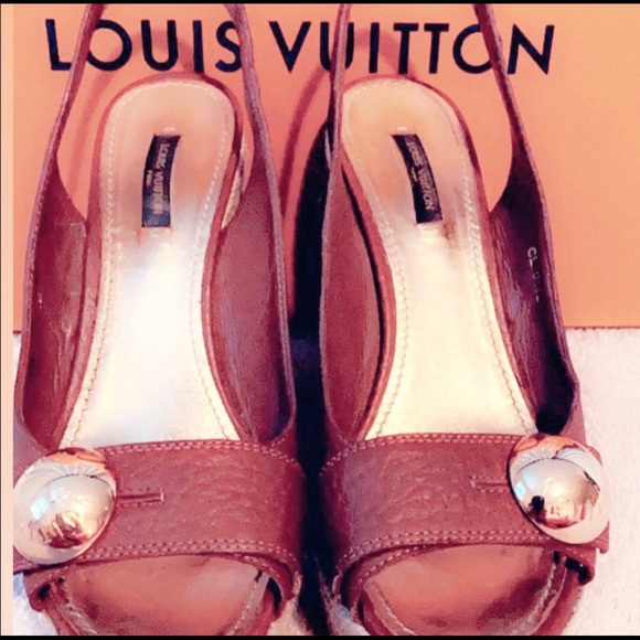 💖Louis Vuitton Wedge Sandals💖 - Picture 2 of 4